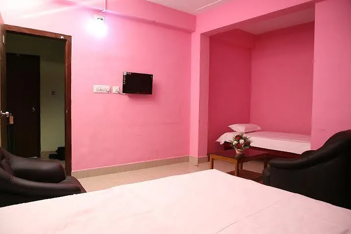 Pensión Orma Tourist Home Perumpāvūr