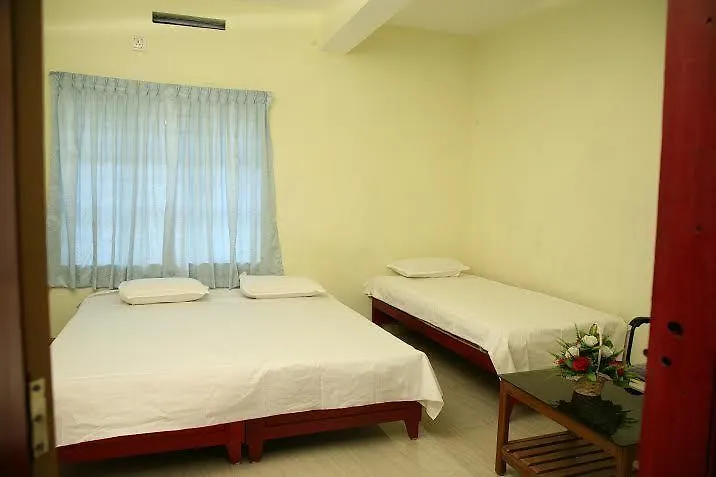 Orma Tourist Home Perumpāvūr Pensión
