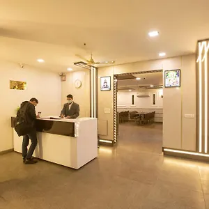 https://airport-chanakya.hotelsdelhi.org